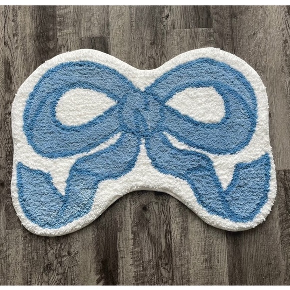 Luxape Other - Bow Shaped Rug